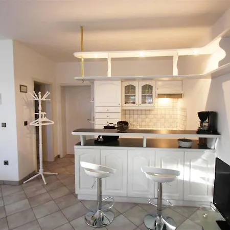 Jurincic Apartment *